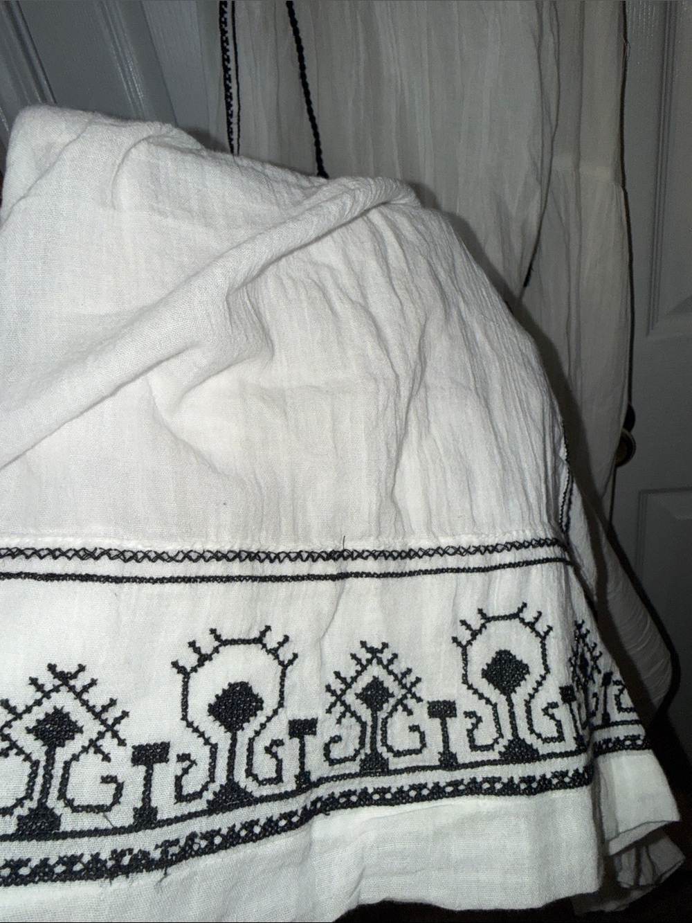 Piombo White Maxi Dress with Black Embroidery - Picture 4 of 6